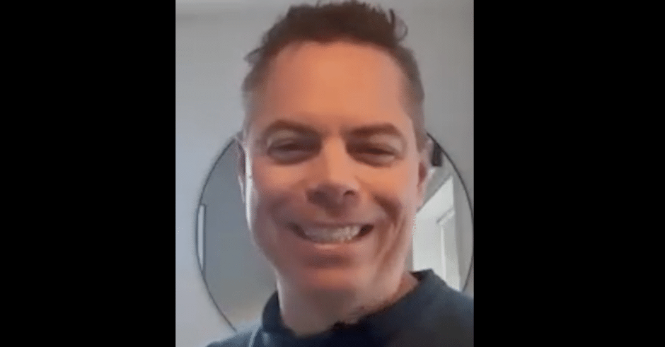 Anders Wall smiling on podcast episode
